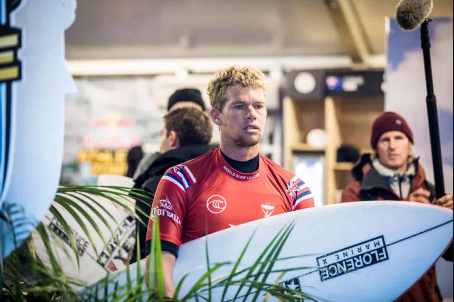 O início da carreira de John John Florence se deu aos dois anos de idade. Ele nasceu em Honolulu, Havaí, em 18 de outubro de 1992