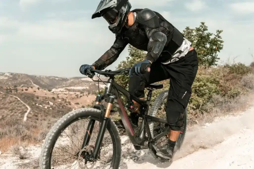 Como escolher a melhor bike para freeride: dicas para uma performance incrível